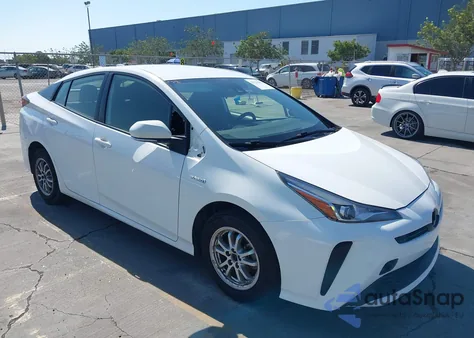 2021 Toyota Prius Le из США, поврежденный, VIN JTDKAMFU6M3141019